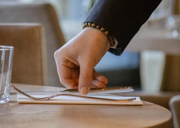 מלון Edelweiss 3*